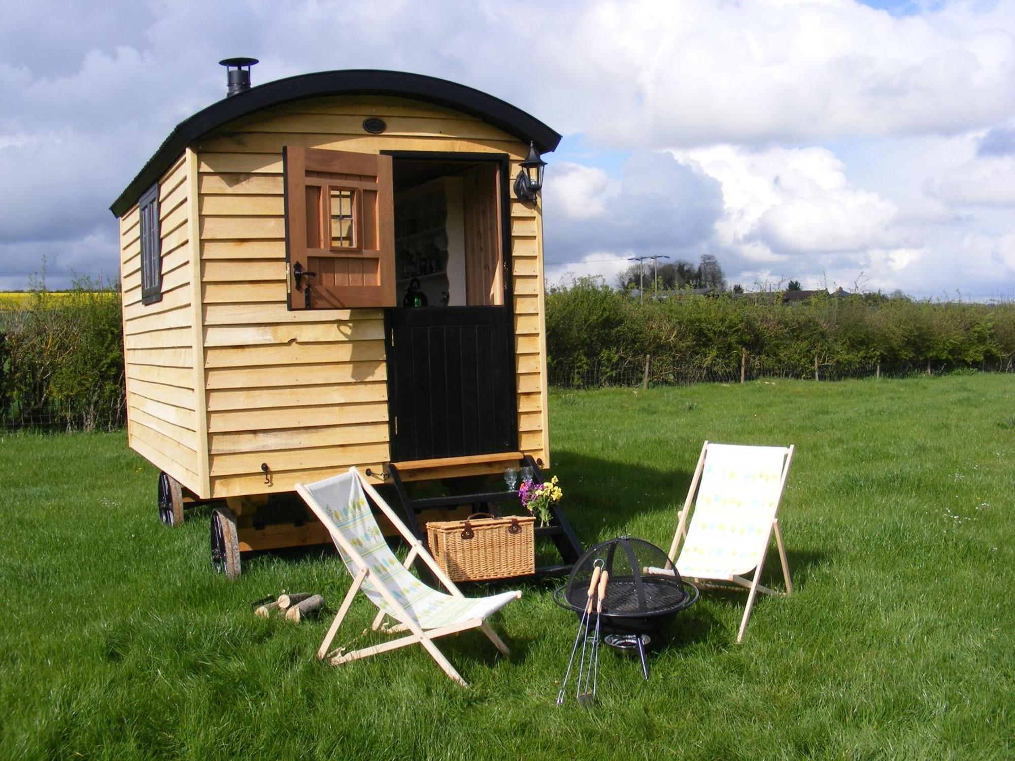 Marshwood Farm B&B And Shepherds Hut Dinton  Exteriér fotografie