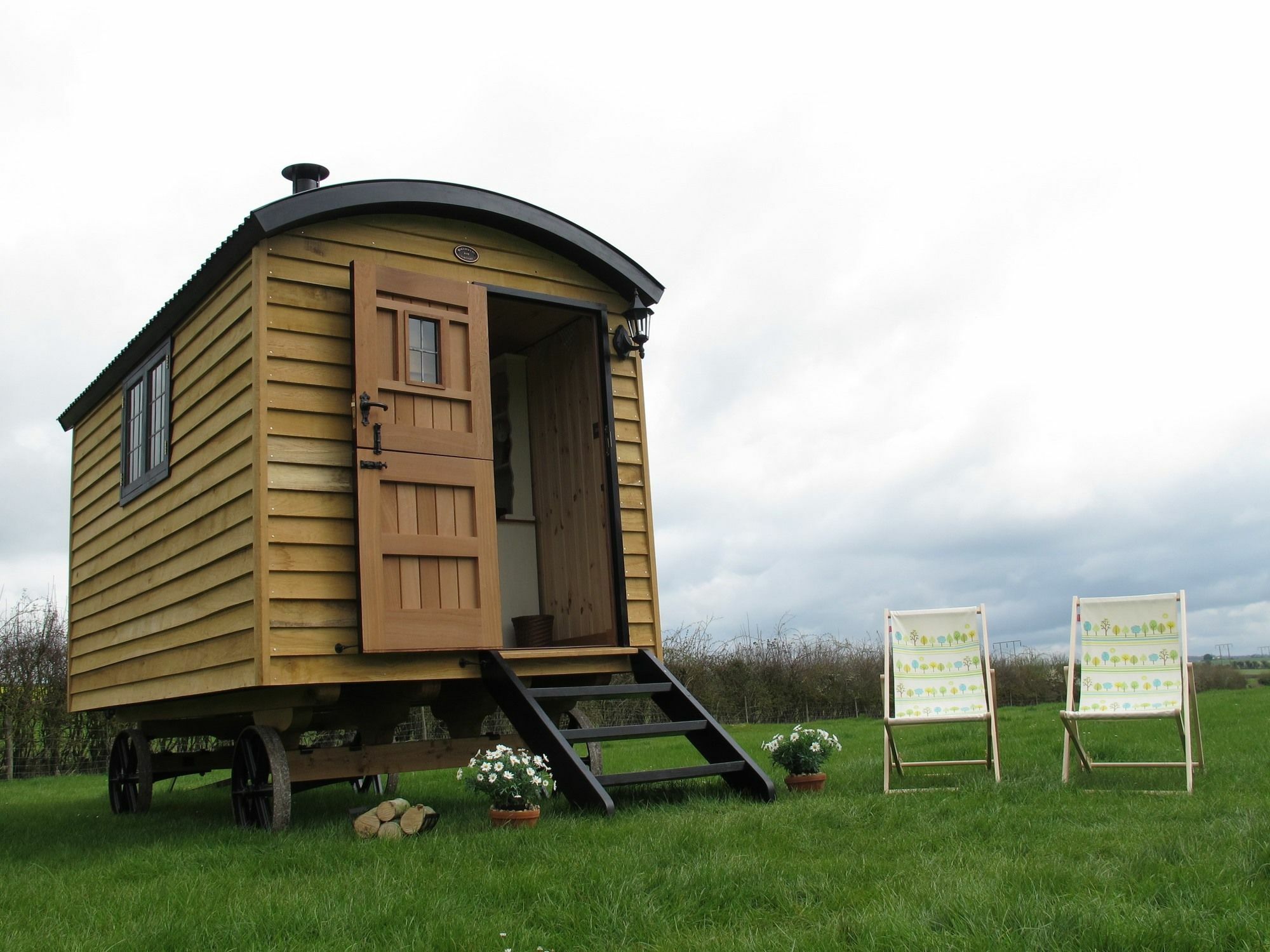 Marshwood Farm B&B And Shepherds Hut Dinton  Exteriér fotografie